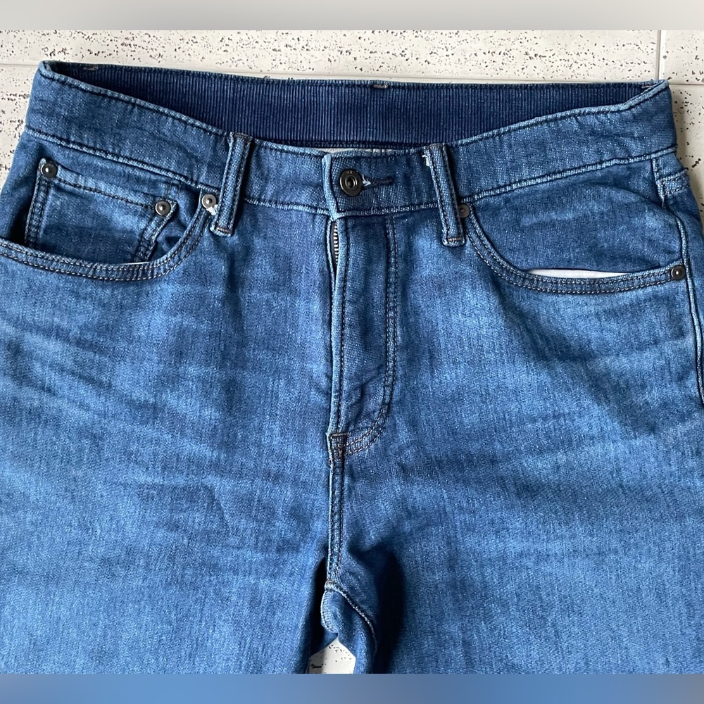 Uniqlo Mens Ez jeans Slim Fit medium 30-33 inch waist